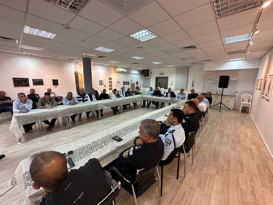 فيديو : الشرطة تعقد مؤتمر لقادة ورؤساء سلطات المجتمع البدوي